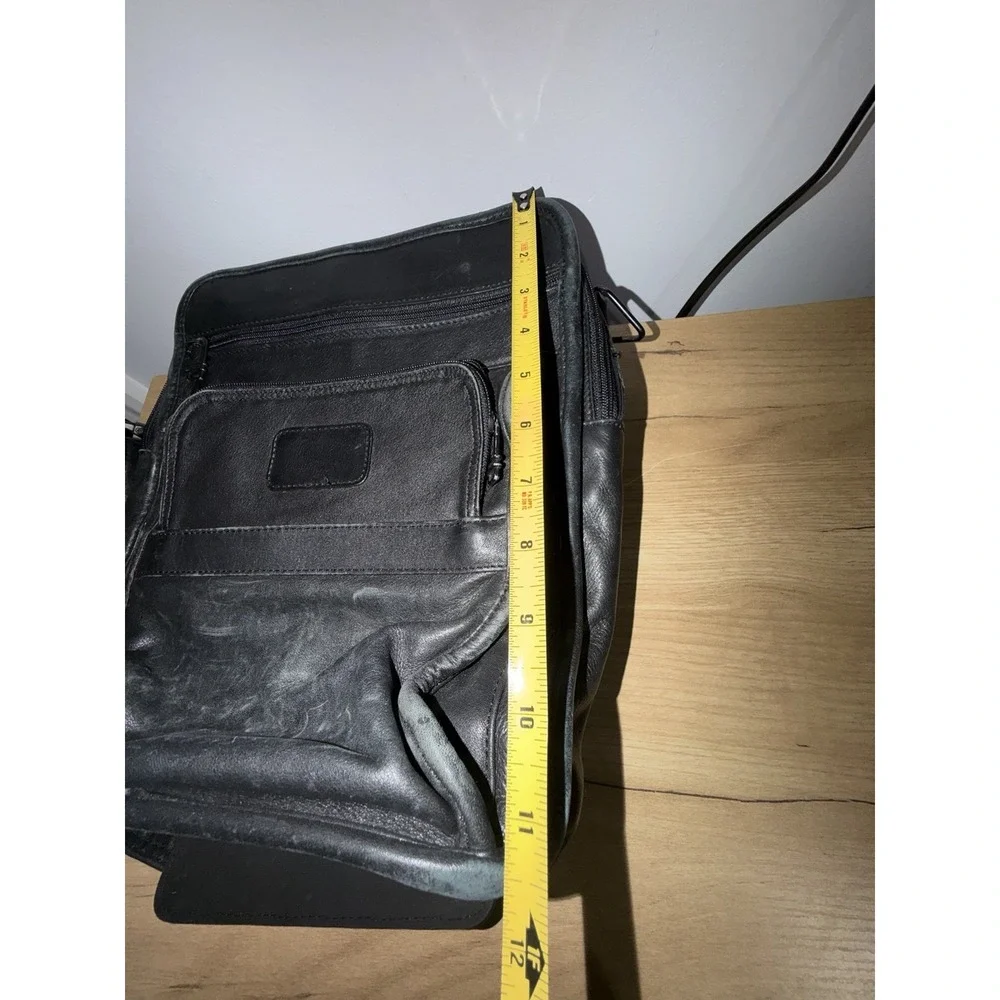 Tumi Black Napa Leather Business/tablet bag crossbody shoulder  M